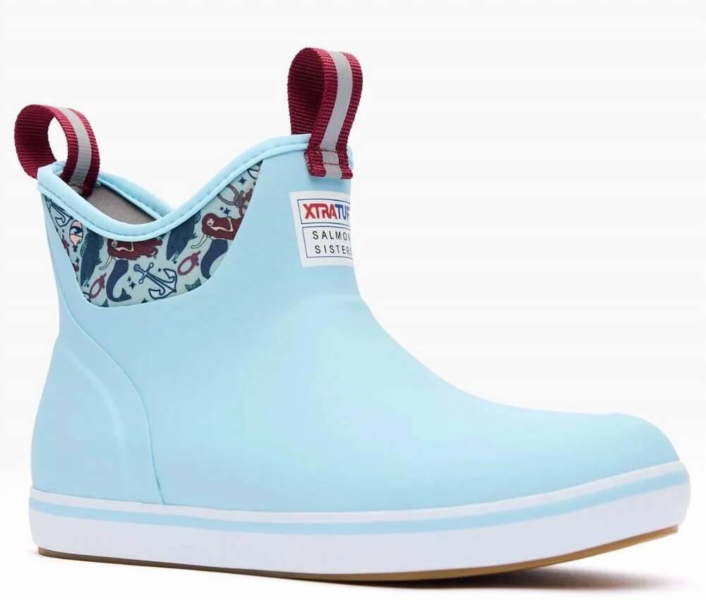 NEW XTRATUF women’s salmon sisters ankle deck boots in light blue